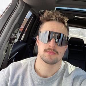 Meet your Posher, Dylan